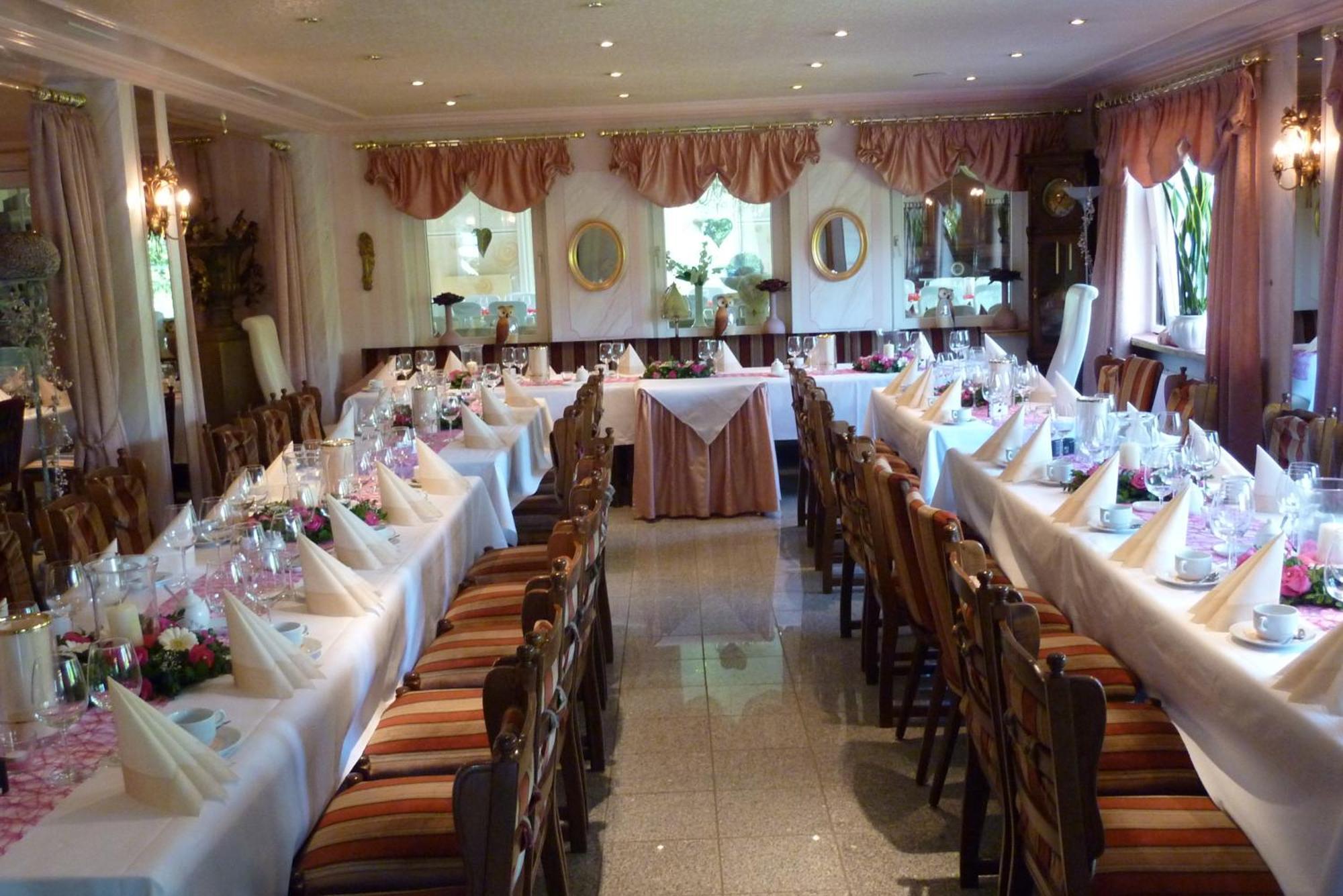 Studentenmuehle Hotel - Restaurant Nomborn ภายนอก รูปภาพ