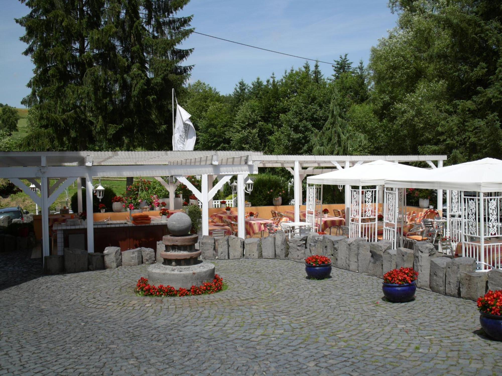 Studentenmuehle Hotel - Restaurant Nomborn ภายนอก รูปภาพ