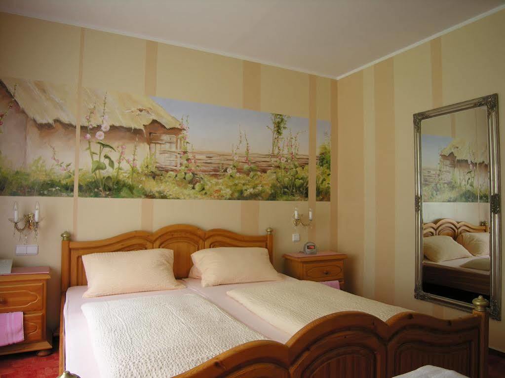 Studentenmuehle Hotel - Restaurant Nomborn ภายนอก รูปภาพ
