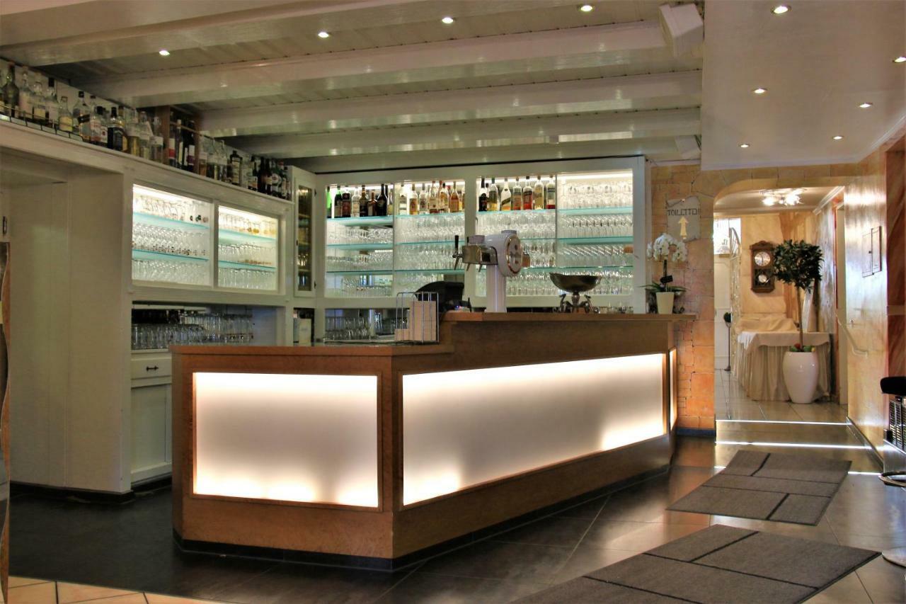 Studentenmuehle Hotel - Restaurant Nomborn ภายนอก รูปภาพ