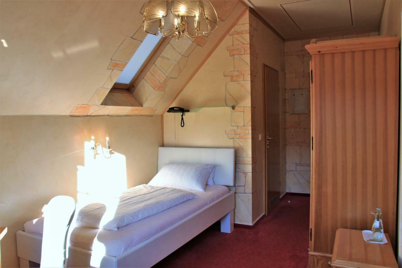 Studentenmuehle Hotel - Restaurant Nomborn ภายนอก รูปภาพ